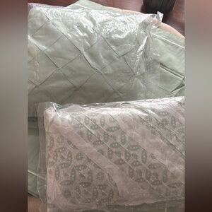 Elegant Sage Green throw pillows Set